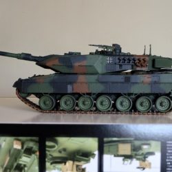 Leopard 2a6 walk around